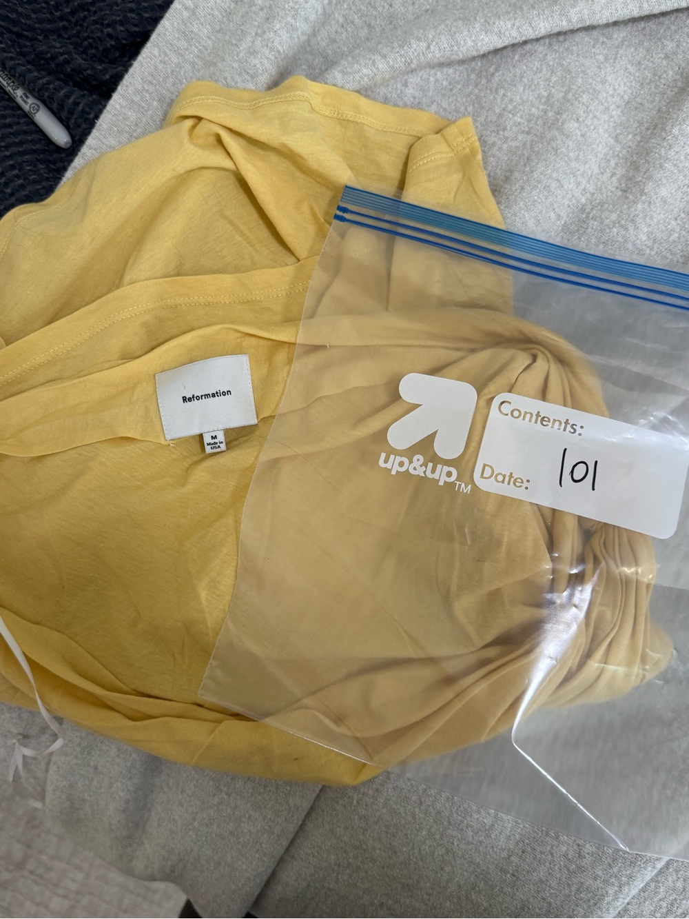 Reformation Yellow one shoulder top - Picture 4 of 4